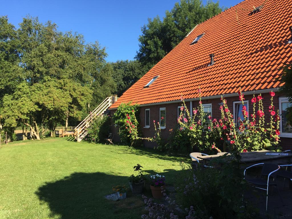 Slaopen En Stoet Bed & Breakfast Anderen Exterior photo