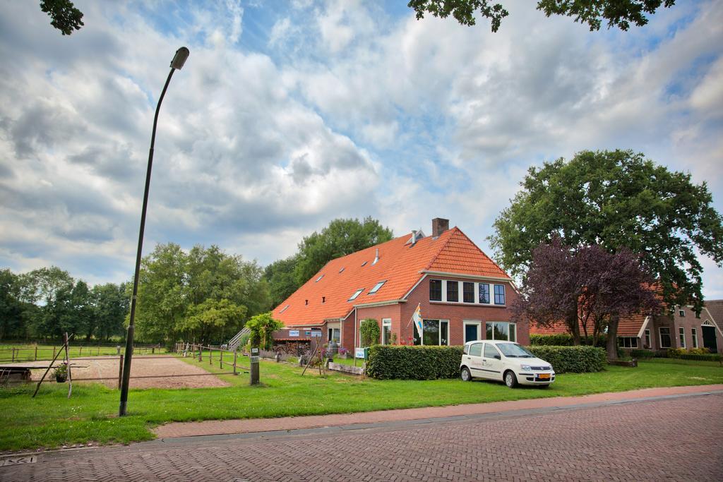 Slaopen En Stoet Bed & Breakfast Anderen Exterior photo